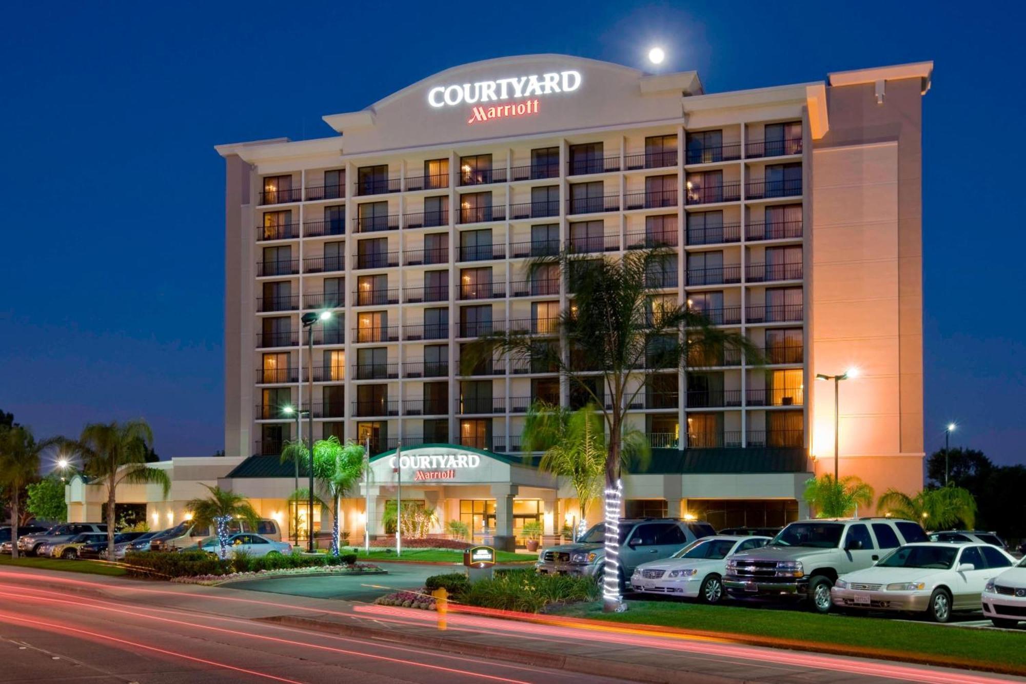 Courtyard By Marriott Los Angeles Pasadena/Monrovia Exterior photo